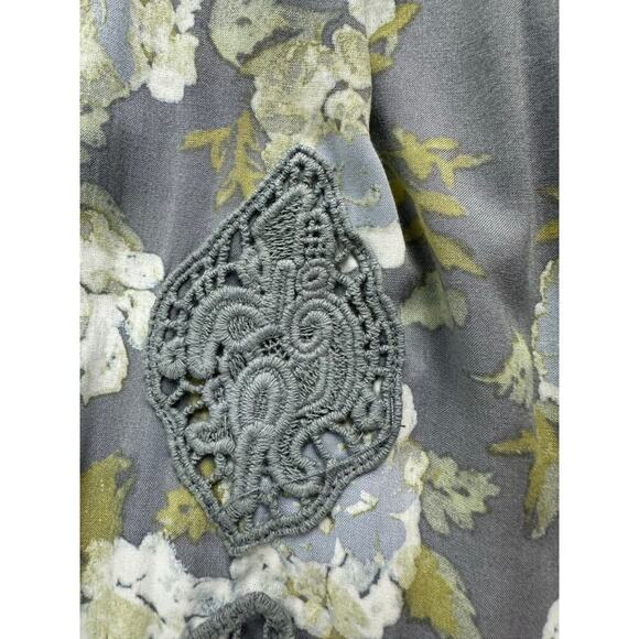 Free People Size XS Ruched Bodice Mini Dress Floral Print Crochet Gray Cottage - Picture 9 of 10